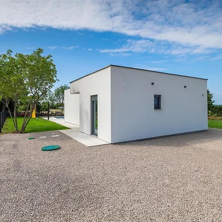 Lotta Holiday home *