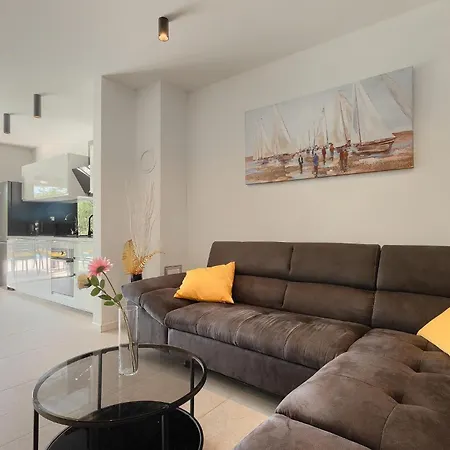 Holiday home Lotta Ubasico